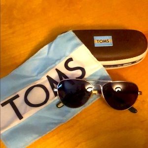 Toms sunglasses aviator style